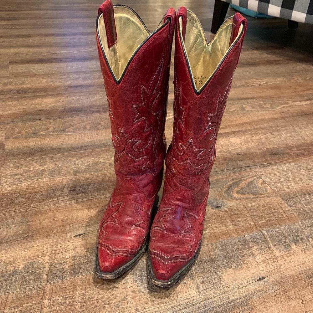 Corral red cowgirl boots